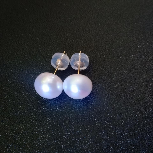 Hoa Tai Nụ Ngọc Trai Bán Cầu Chuôi 18K