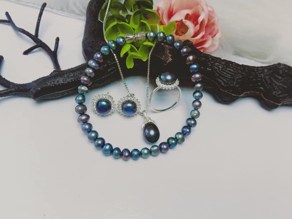 Set Ngọc Trai Xanh Đen Quý Phái
