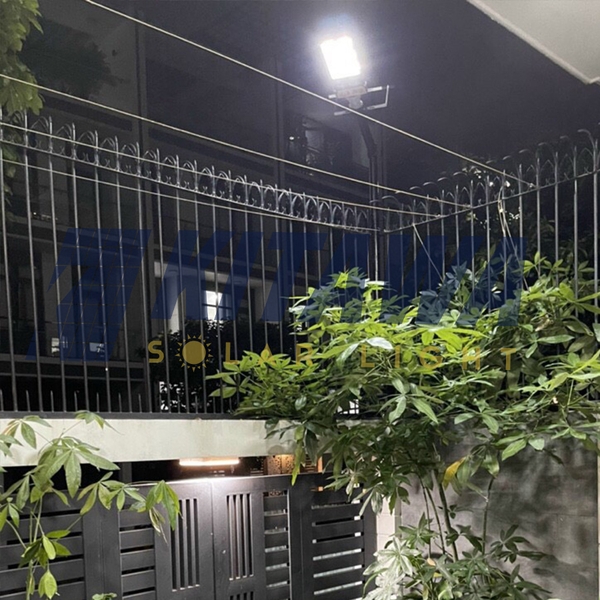 Đèn Đường Năng Lượng Mặt Trời 300W Kitawa BC1300-V