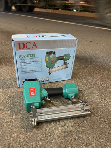 Súng bắn đinh bê tông dùng hơi DCA A02-ST38