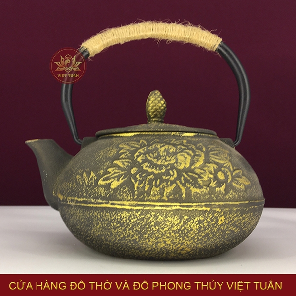 Ấm đồng hoa sen