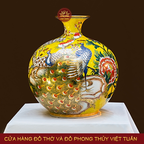 Bình hút lộc Công Đào Phú Quý vẽ vàng 24K