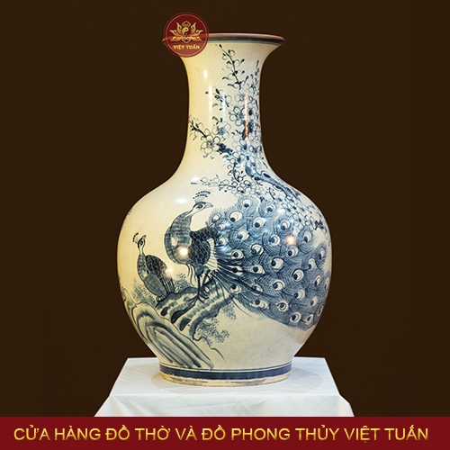 Bình tỏi men rạn vẽ cảnh chim Công cây Đào