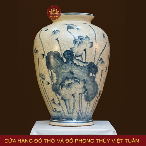 Chum men rạn vẽ hình hoa Sen