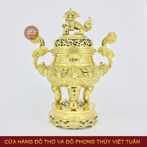 Đỉnh đồng vàng họa tiết song long chầu nguyệt