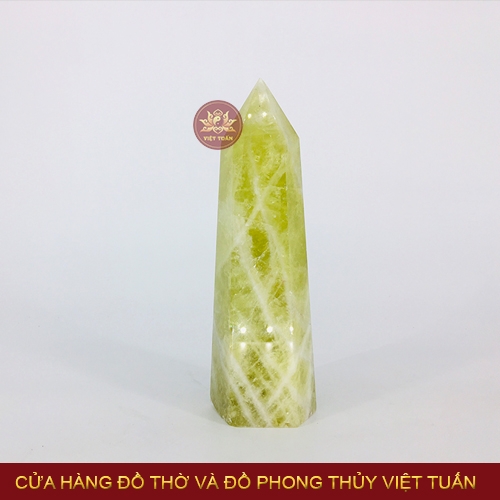Trụ đá thạch anh vàng
