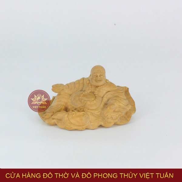 Tượng Di Lạc ngồi trên lá sen gỗ xá xị