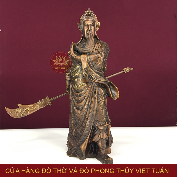 Tượng quan Công đứng