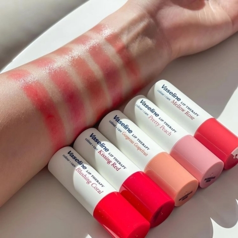 Son Dưỡng Có Màu Vaseline Colour & Care Lip Therapy 4.2g