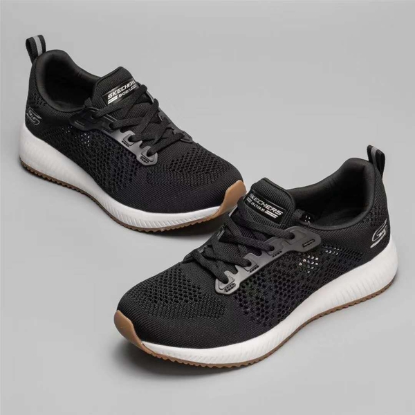 Giày thể thao Skechers màu đen