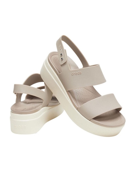 Giày Sandal Crocs nữ đế xuồng Brooklyn màu be cao 5cm