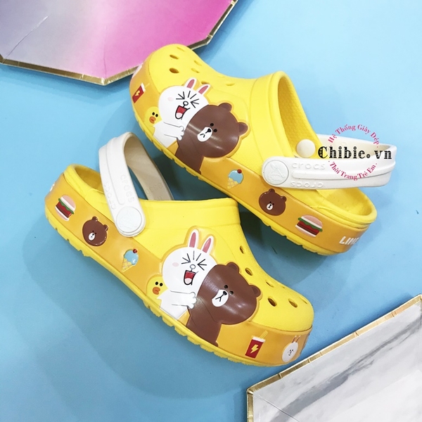 Dép cá sấu Crocs trẻ em Band gấu thỏ Line Friends màu vàng