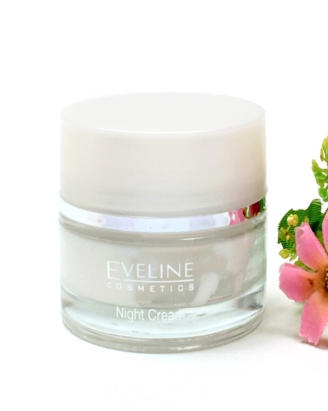 Kem Dưỡng Trắng Da Chống Nhăn Đêm White Extreme Eveline