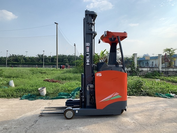 xe nâng reach truck 1.5 tấn