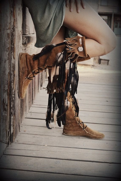 VINTAGE | RETRO BOOTS SHOES - SỰ TRỖI DẬY CỦA TRÀO LƯU ĐỒ CŨ SECONDHAND