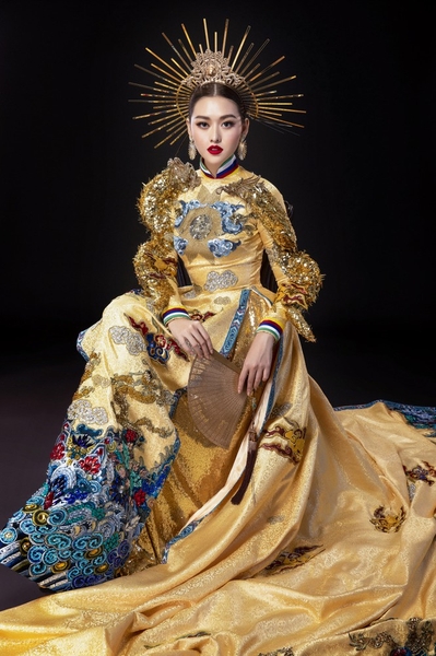 Ngắm loạt trang phục dân tộc của mỹ nhân Việt đi thi quốc tế 2019
