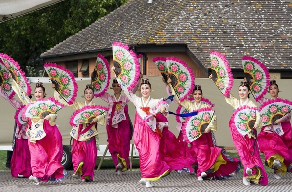 Buchaechum điệu múa truyền thống ở Hàn Quốc