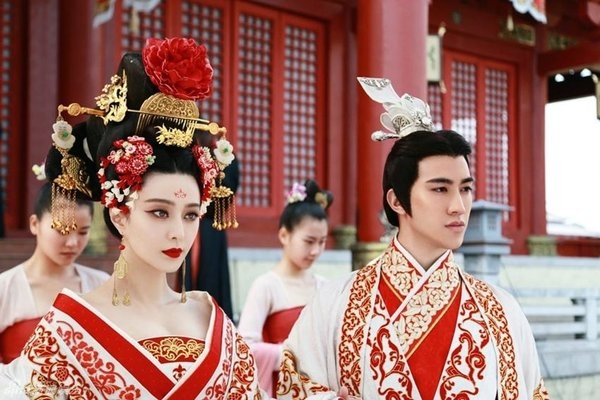 Y phục cổ trang Trung Quốc có gì thu hút người xem?