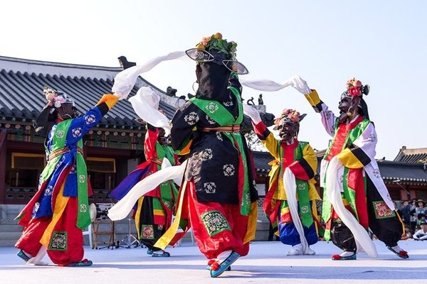 Múa mặt nạ Cheoyongmu - nét văn hóa lâu đời của Hàn Quốc
