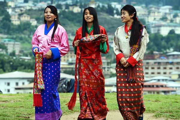 Gho và Kira: Những điều bạn nên biết về trang phục truyền thống của người Bhutan.
