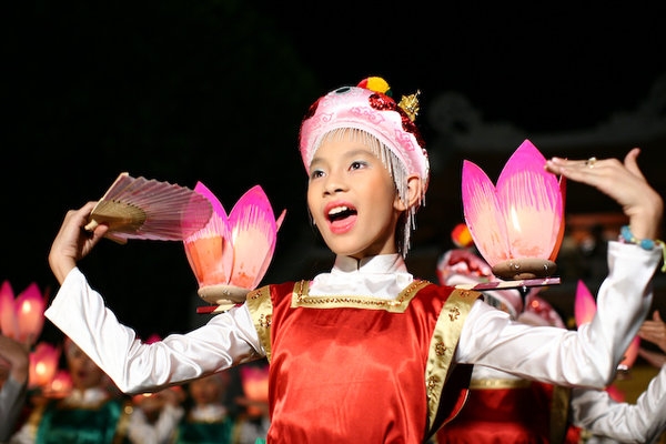 Múa bài bông trong nét văn hóa của Thăng Long xưa
