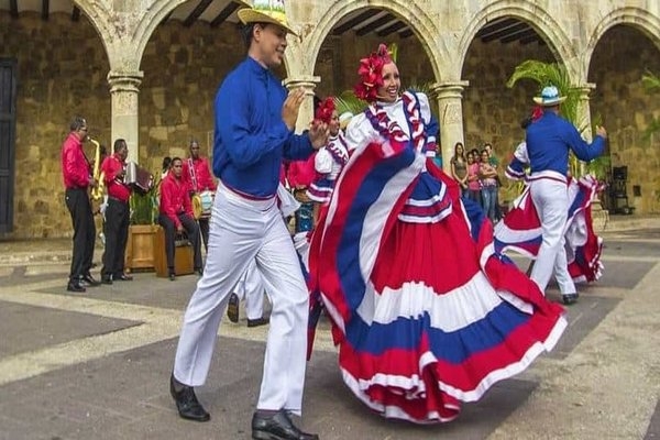 Rộn ràng trong điệu nhảy Merengue của cộng hòa Dominica