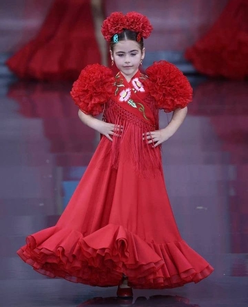 Flamenco Tây Ban Nha đỏ cho bé