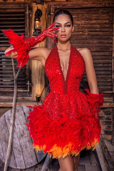 Váy carnival lông vũ mạnh mẽ, quyến rũ