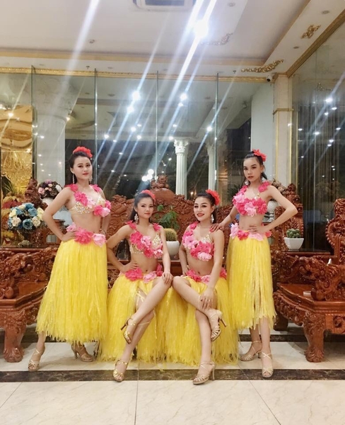 Trang phục biểu diễn Hula