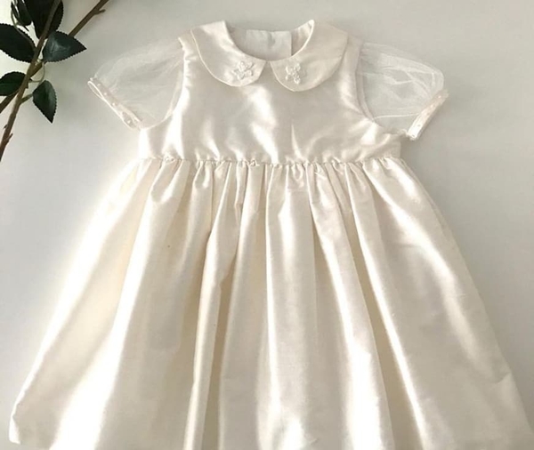 Váy trắng tiểu thư cho bé gái