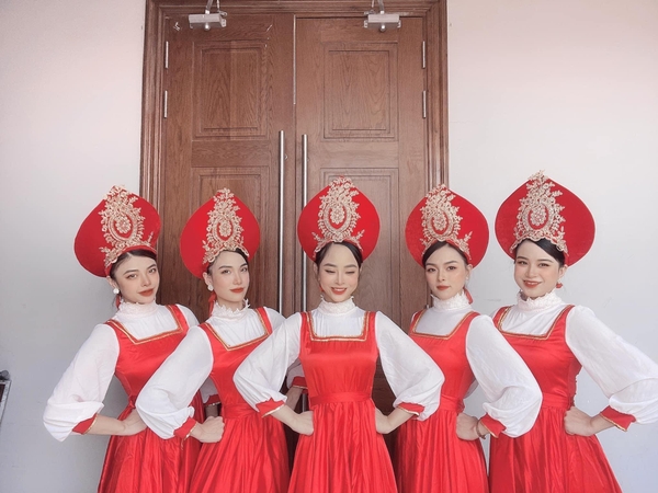 Trang phục váy múa dân tộc trên thế giới