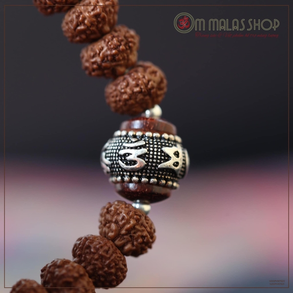 MALA BỒ ĐỀ KIM CANG KẾT CHARM GỖ BỌC BẠC CHỮ OM