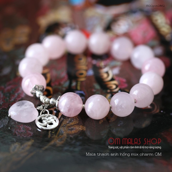 MALA THẠCH ANH HỒNG KẾT CỤM CHARM THẠCH ANH TRÁI TIM VÀ OM BẠC