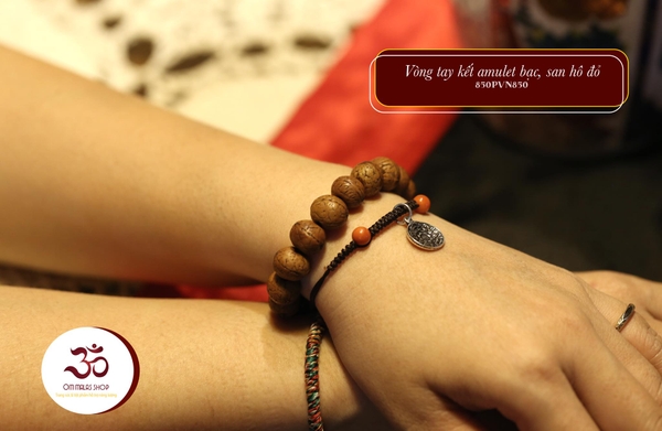 VÒNG TAY KẾT AMULET BẠC, SAN HÔ ĐỎ