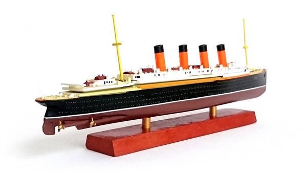 Mô hình tàu RMS Lusitania Legend Model