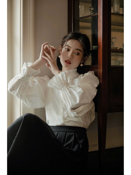 SM43 Áo sơ mi tay bồng màu trắng phong cách retro Pháp dành cho nữ của MAKILANA,áo dài tay thiết kế mới mùa xuân 2026