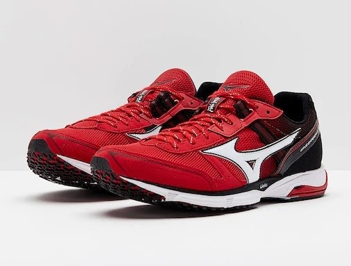 Review Mizuno Emperor va Mizuno Emperor 3 t goc nhin nha chuyen mon NG QUANG MARATHON