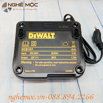 Bộ sạc pin đa năng Dewalt DCB107-B1 10.8V 2Ah