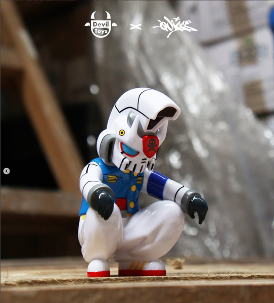 Devil Toys x Quiccs Sitting Bancho RX 63