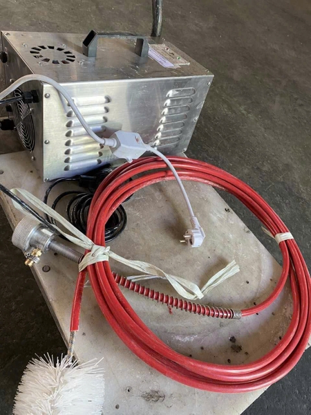 may-ve-sinh-ong-binh-ngung-chiller-s370