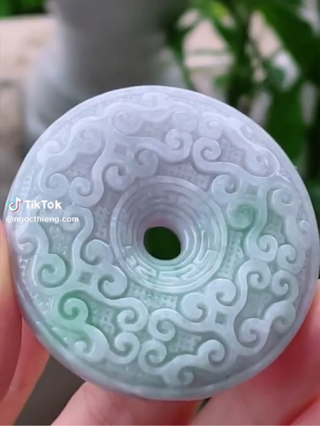 NT945 Mặt đồng điếu tím la lan điểm vân xanh ngọc phỉ thuý tự nhiên( Jadeite A)