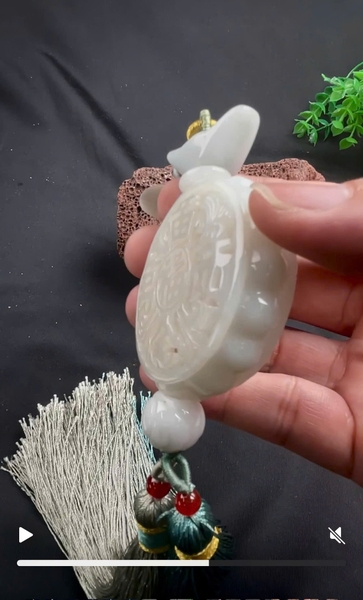 NT1388A Ngọc bội Chiêu Tài Tiến Bảo chạm lộng ngọc phỉ thuý tự nhiên (JADEITE A)