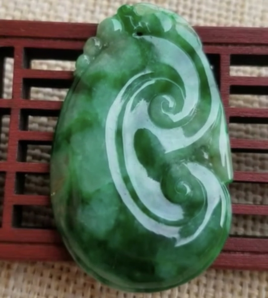 MẶT NGỌC NHƯ Ý NGỌC XANH PHỈ THÚY -nt354