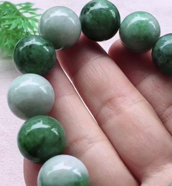 Vòng hạt xanh phong thủy Ngọc phỉ thúy tự nhiên (Jadeite A) 15.2mm