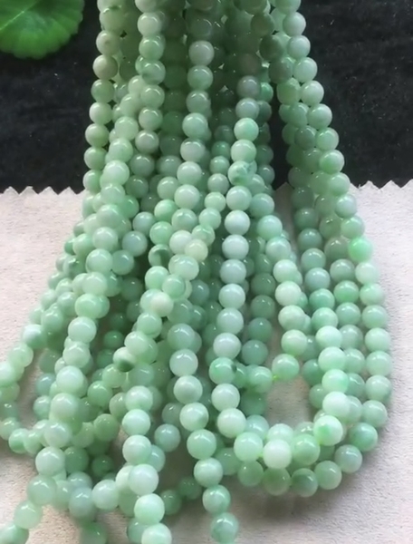 Chuỗi hạt xanh lý Ngọc phỉ thuý Tự nhiên Jadeite loại A 5.5 mm -NT774