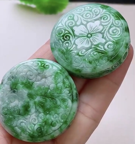 Mặt Ngọc bội đồng điếu xanh lá Ngọc phỉ thuý tự nhiên Jadeite loại A - NT1000