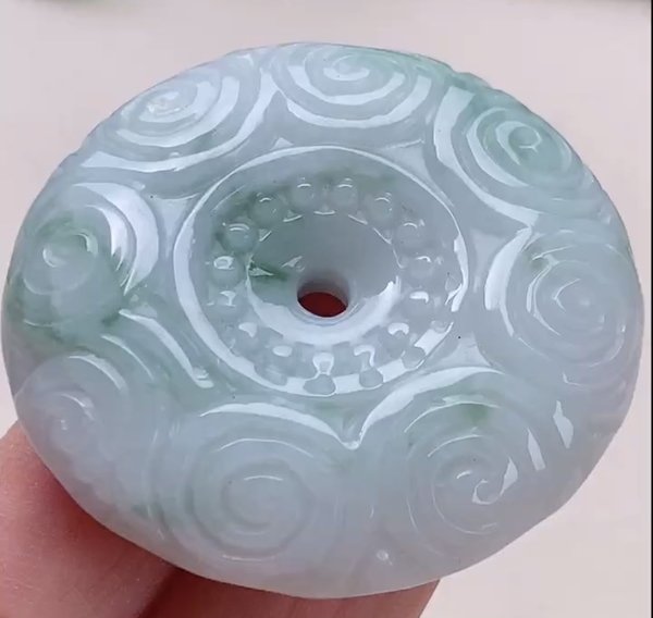 Mặt đồng điếu bình an chạm hoa văn Ngọc phỉ thuý tự nhiên Jadeite loại A -NT1015