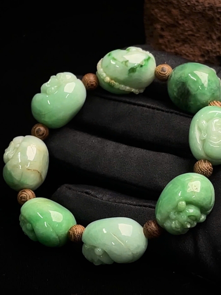 NT1407 Bát diện Hoan Hỉ Phật ngọc phỉ thúy tự nhiên ( Jadeite A)