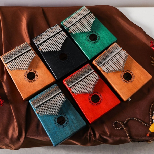 dan-kalimba-17-phim-ka04-go-nguyen-khoi-full-phu-kien-am-thanh-trong-treo