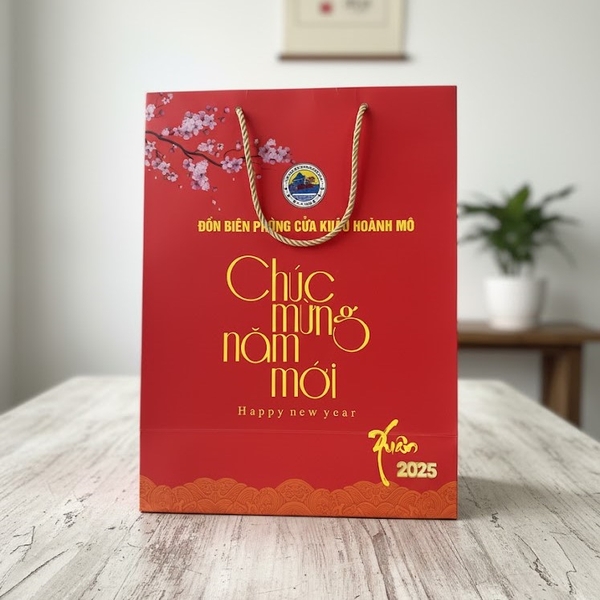 Túi quà Đồn Biên Phòng Cửa Khẩu Hoành Mô